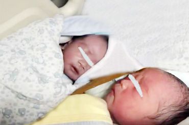 广州第三代试管婴儿助孕助广州张先生&李女士成功抱到双胞胎男宝宝